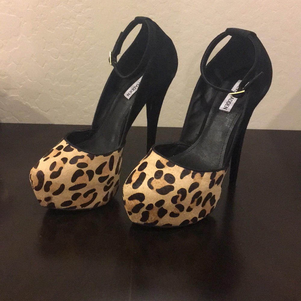 Steve Madden platform D’Orsay pumps